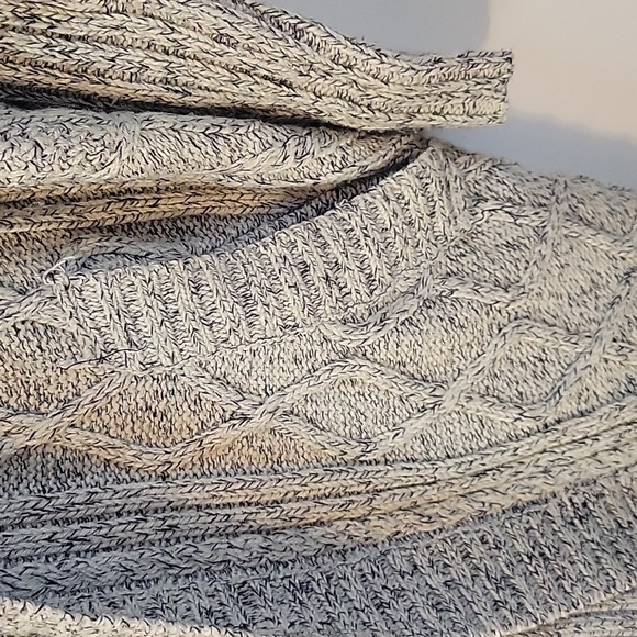 Cloth by RD Hooded Cardigan- size xs - Picture 3 of 6
